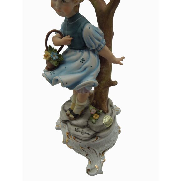 VIERTASCA Capodimonte Girl Figurine and Tree Floral Decor Italy Vintage - Picture 11 of 12